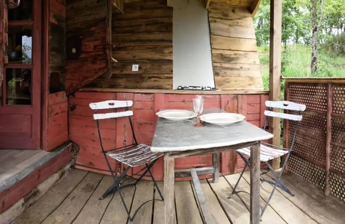 Belloc Cabina | Ungewöhnliche Unterkunft Beater / Trailer 2 Personen