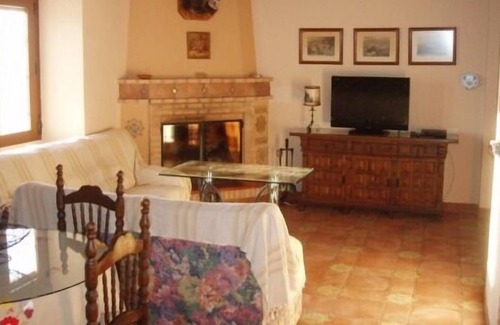 Martos Cabaña | Casa rural (alquiler íntegro) La Acacia para 12 personas