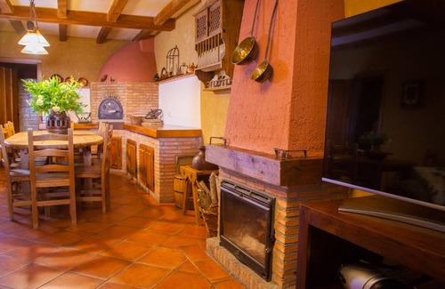 Braojos Cabaña | Casa rural con SPA (Jacuzzi y Sauna) ideal para grupos y rutas de senderismo/BTT