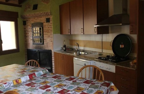 Anguix Cabaña | Casa rural (alquiler íntegro) La Verde Villa para 11 personas