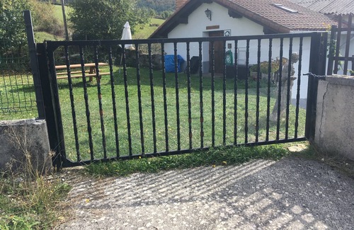 Mezkiritz Cabaña | Casa rural (alquiler íntegro) Lazkotzenea para 9 personas