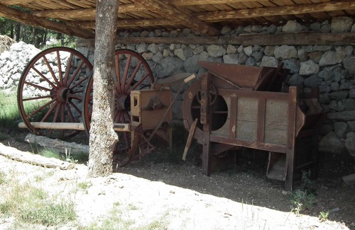 Lladurs Casa | La Pallera: Masía para 8 pax con piscina cubierta climatizada comunitaria