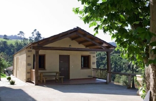 Serantes Cabaña | Casa rural (alquiler íntegro) Pumarega para 2 personas