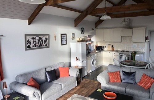 Carmarthen Cabaña | Self Catering Cottage situado en el campo cerca de Carmarthenshire