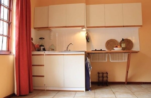 Westlake Apartamento | Self catering unit bordering golf course with majastic mountains above