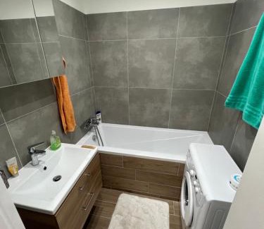 Nitra Apartamento | -Self-check- brand new apartment White-Diamond