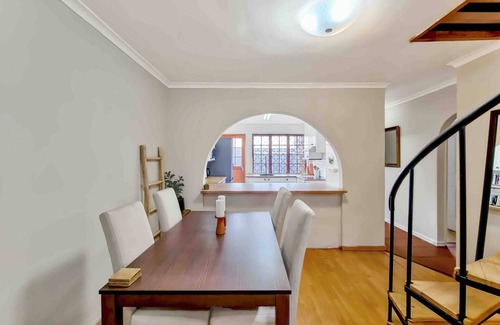 Bloubergstrand Apartamento | Autocontrol en casa familiar, a 4 km de la playa de Blouberg