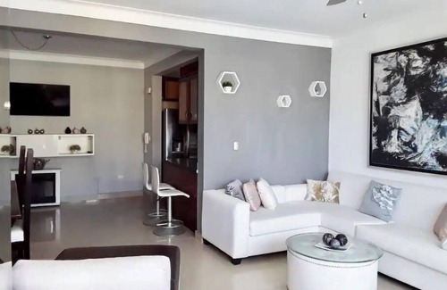 Cerro Alto Casa | 9 más propiedades con jacuzzi en un alojamiento cómodo moderno y cerca de todo