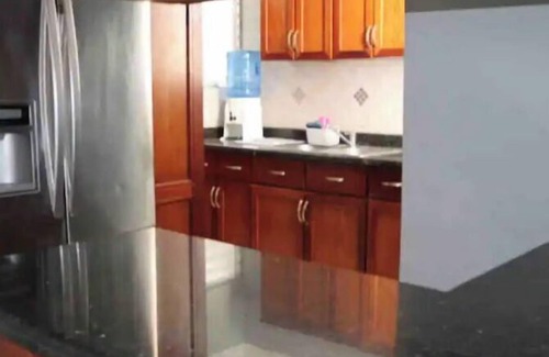 Cerro Alto Casa | 9 más propiedades con jacuzzi en un alojamiento cómodo moderno y cerca de todo