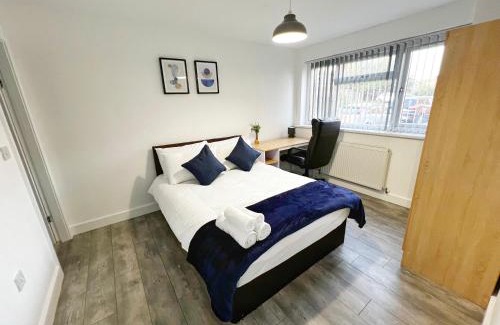 Birmingham Apartamento | Selly Oak Near QE and UoB - 5 Bed Ensuite - Perfect for groups and contractors