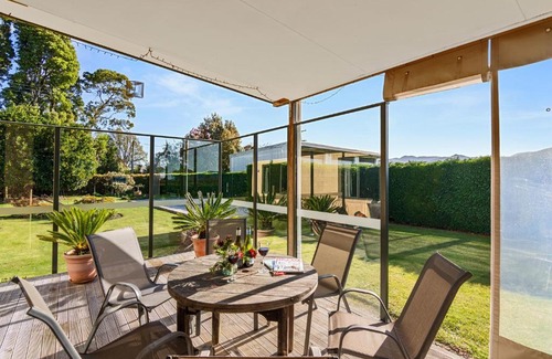 Blenheim Casa | Selmes Sanctuary - Blenheim Holiday Home
