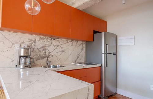 Central Zone Casa | Selva SampaSky: bathtub and view on the 24th floor