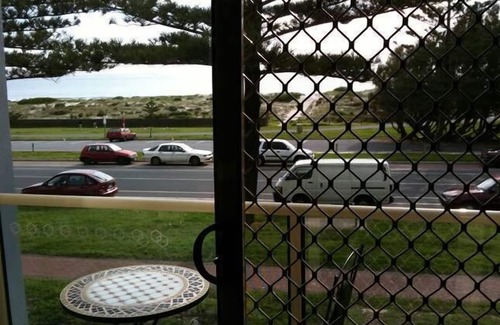 Semaphore Apartamento | Semaphore Beach Front Apartment. Vistas al agua.
