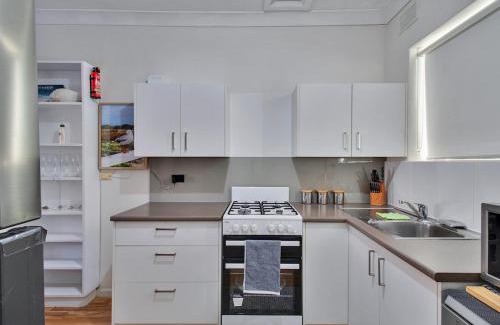 Semaphore Apartamento | Semaphore's Seaside Retreat