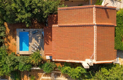Marathon Casa | Semele House