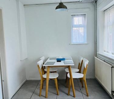 St Helens Apartamento | semi-detach