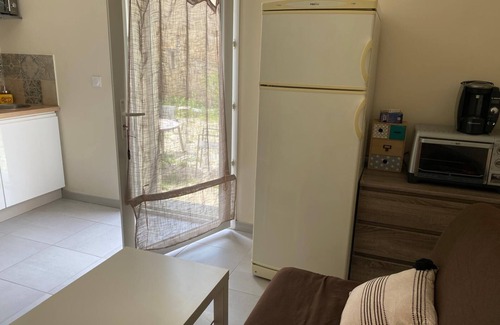 Pont-Saint-Esprit Casa | Semi-detached + enclosed exterior. Animals ok!