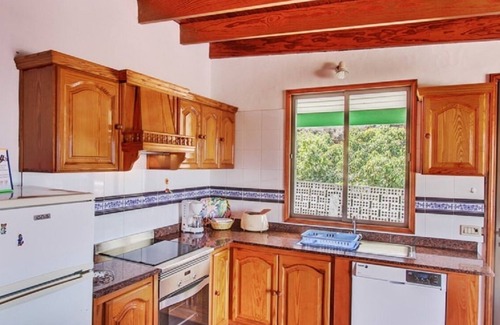 El Granel Casa | Semi-detached holiday home with pool and sea views