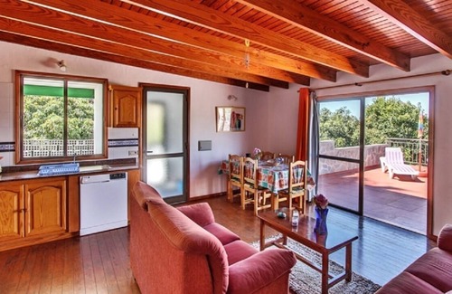 El Granel Casa | Semi-detached holiday home with pool and sea views