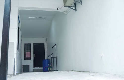 Las Pinas Casa | Semi-detached newly renovated home in a friendly neighborhood