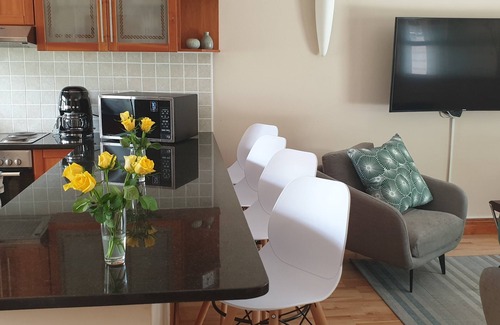 Tokai Casa | Semi-detached Town House with 3 bedrooms, 2.5 bathrooms, lounge and patio