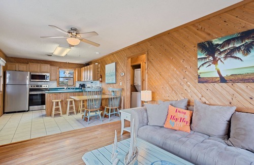 South Nags Head Casa | Semi Oceanfront, 100ft to beach, community pool