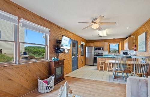 South Nags Head Casa | Semi Oceanfront, 100ft to beach, community pool