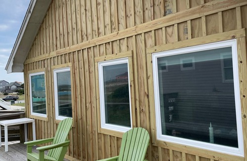 Rodanthe Casa | Semi frente al mar, cubierta expansiva 100% renovada con vista al mar y sonido