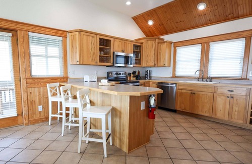Salvo Casa | Semi-Oceanfront | Easy Beach Access | Private Pool | Hot Tub | Game Room