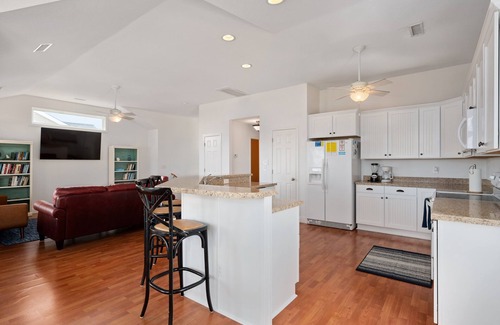 Sea Scape Casa | Semi-Oceanfront, Ocean Views! 225ft to Beach! -Pool, Hot Tub,Pool Table,Dogs OK!