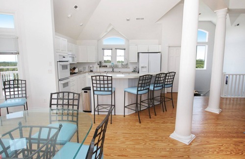 Pine Island Casa | Semi-Oceanfront, Yard, Private Pool, Close to Beach, Rec Rm, PI185, Sugar N Spice