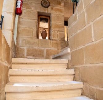 Qormi Casa | Senglea Charming 2BDR Townhouse