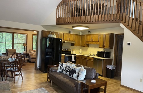 Townsend Cabina | Sensational Sunrise Views overlooking golf course w/ incredible mountain views!