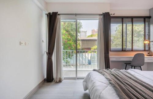 Mueang Samut Prakan District Apartamento | Sense of London BTS Baring