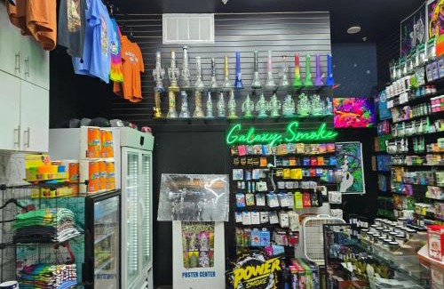 East Cesar Chavez Apartamento | Sentral East Austin at 1630 E Sixth