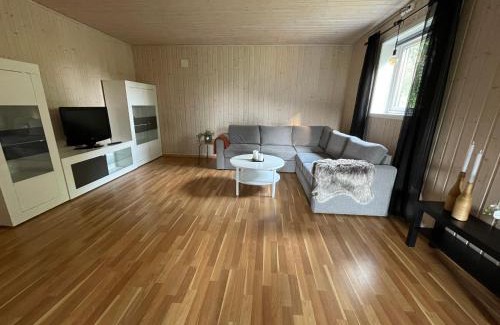 Sorreisa Municipality Apartamento | Sentral og romslig leilighet nært Senja
