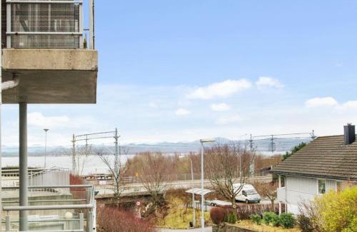 Stavanger Apartamento | Sentralt i Stavanger med solrik balkong og parkering - Perfekt for ONS