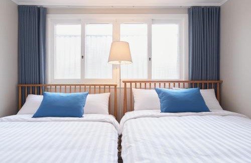 Gongdeok-dong Apartamento | Seodam Stay - 8 Min Walk from Seoul Station Well-Connected #Hongdae #DDP