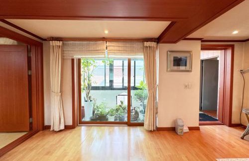 Sadang-dong Casa | Seoul Family House 4F Private Room