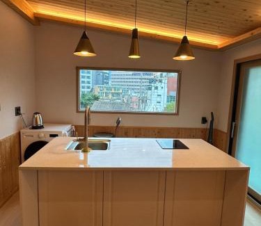 Cheongpa-dong Casa | Seoul Station R Guesthouse