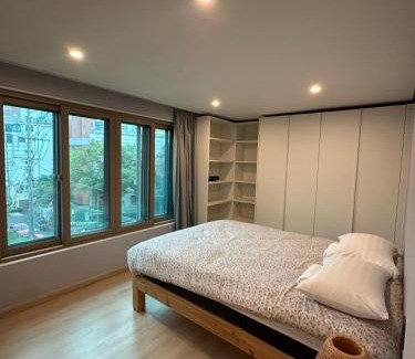 Cheongpa-dong Casa | Seoul Station R Guesthouse