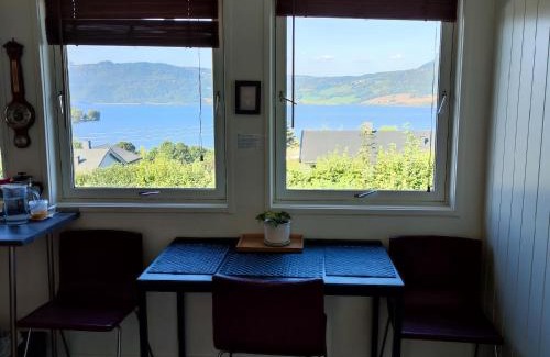 Biri Casa | Separate rooms in a large house,on the E6 road