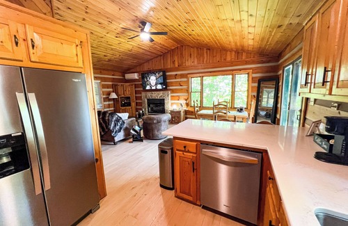 West Jefferson Cabina | Book Your August Cabin Retreat Before It's Gone @Mount Jefferson Vistas