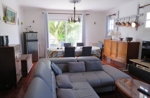 Lannion Villa | Romantic villa near Beg Léguer beach