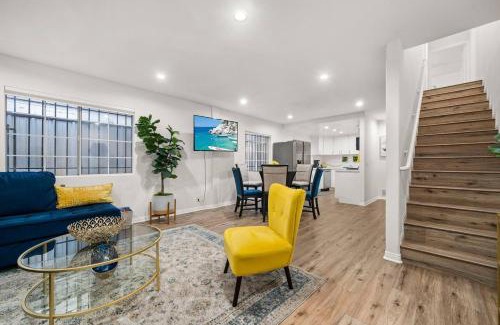 Los Angeles Casa | September Sale! 40 Off- The Avalon