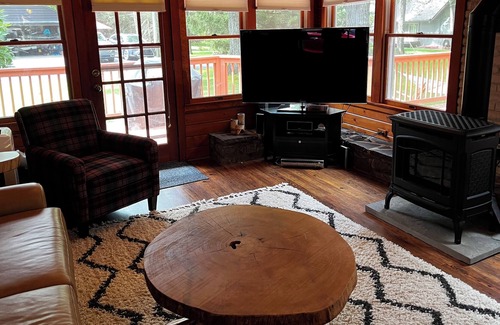 Lake Harmony Cabaña | September Special - Weekend & Weekday rates