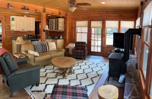 Lake Harmony Cabaña | September Special - Weekend & Weekday rates