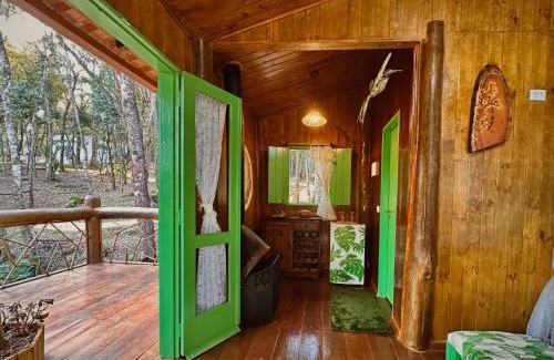 Bueno Brandao Cabina | Sequoia Casa na Árvore, Vila Mágica