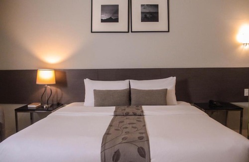 South Triangle Hotel | Sequoia Hotel