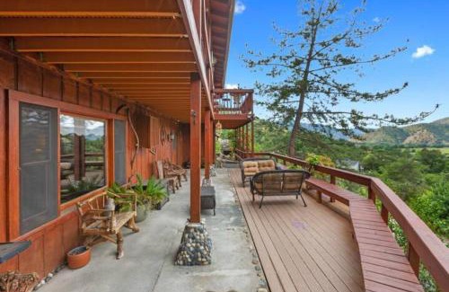 Three Rivers Casa | SEQUOIA LOOKOUT LODGE
